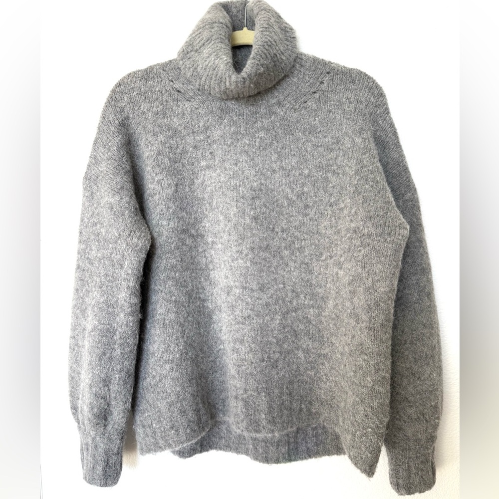 New JCrew wool blend turtleneck sweater in gray size small superb quality
